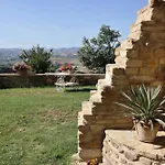 Corte Landriani 3*