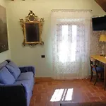 לינה וארוחת בוקר Corte Landriani 3*