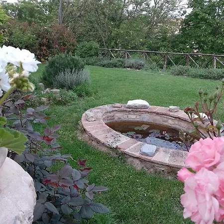 Oda ve Kahvaltı Corte Landriani 3*