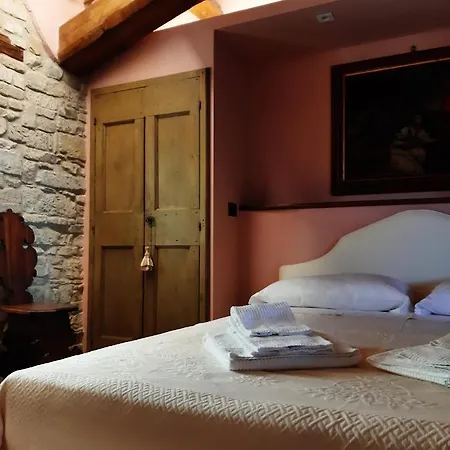 Corte Landriani 3* Montefelcino